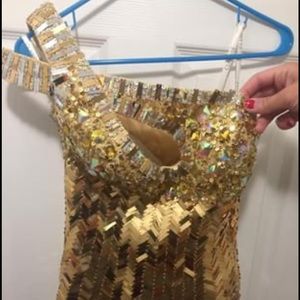 🔥Beautiful Gold Gown ✨✨✨